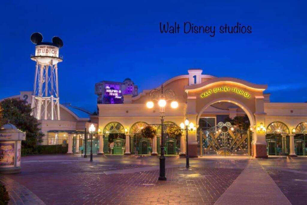 Studio 2 Adultes 2 Enfants Parcs Disneyland Paris Montévrain Kültér fotó